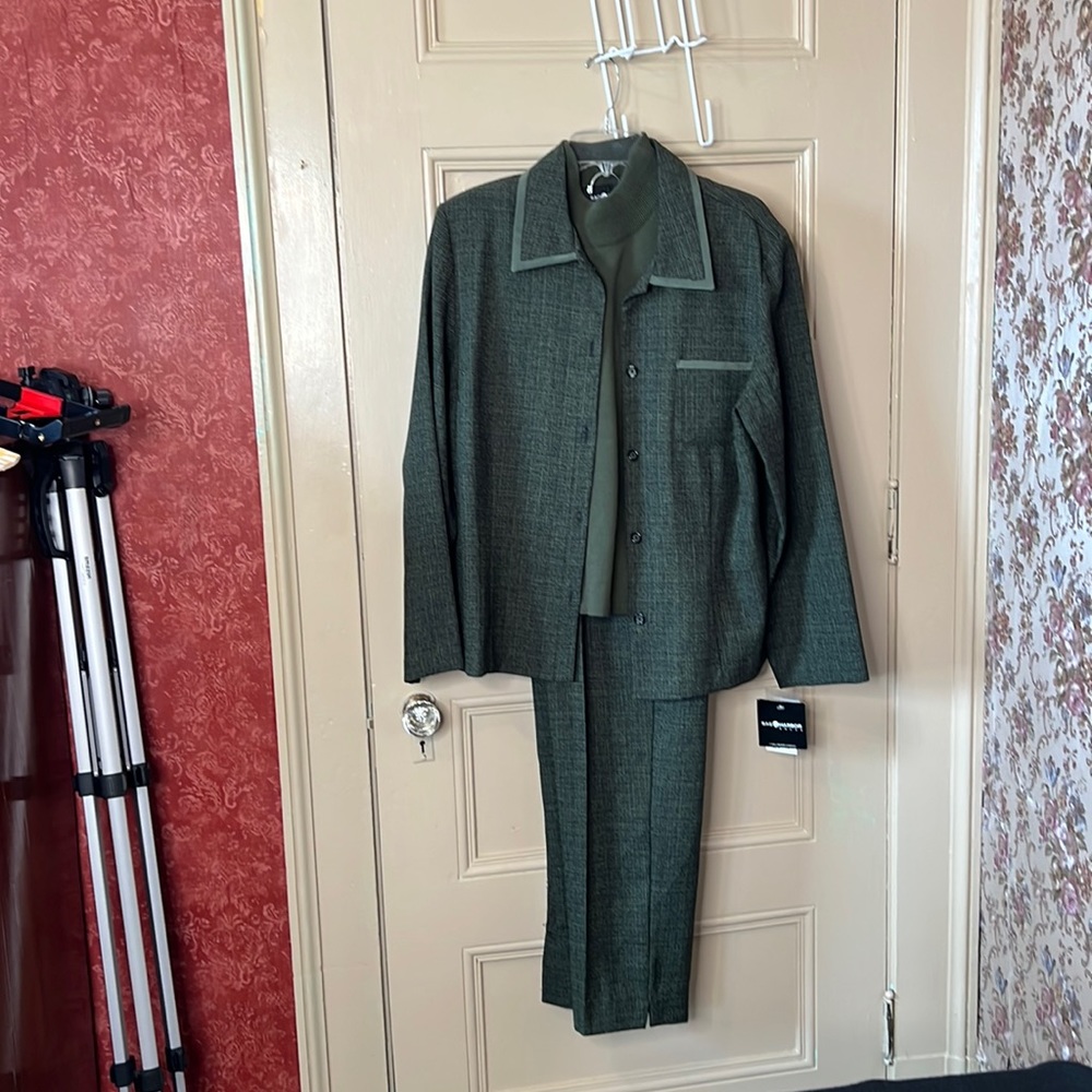 Sag Harbor 3 piece suit